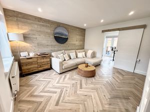 Photo 9- click for photo gallery